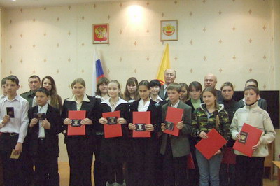 17:33 В администрации города Шумерли прошла торжественная церемония вручения паспортов